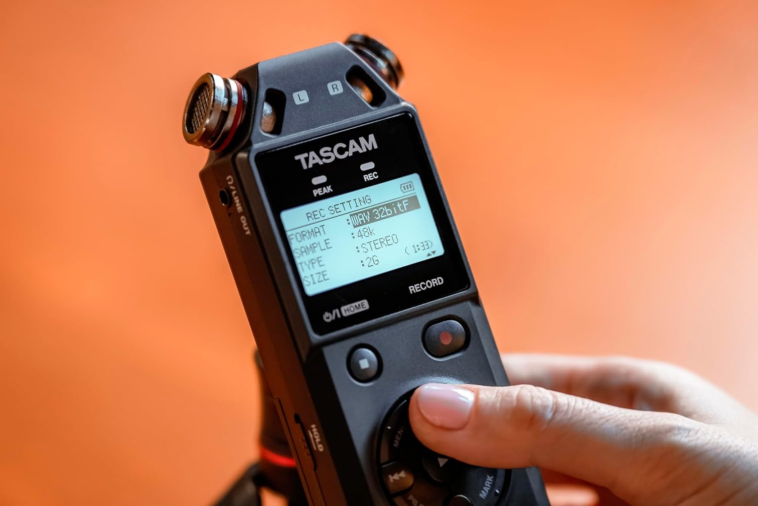 TASCAM DR-05XP ポータブルハンドヘルドレコーダー ユーザーマニュアル